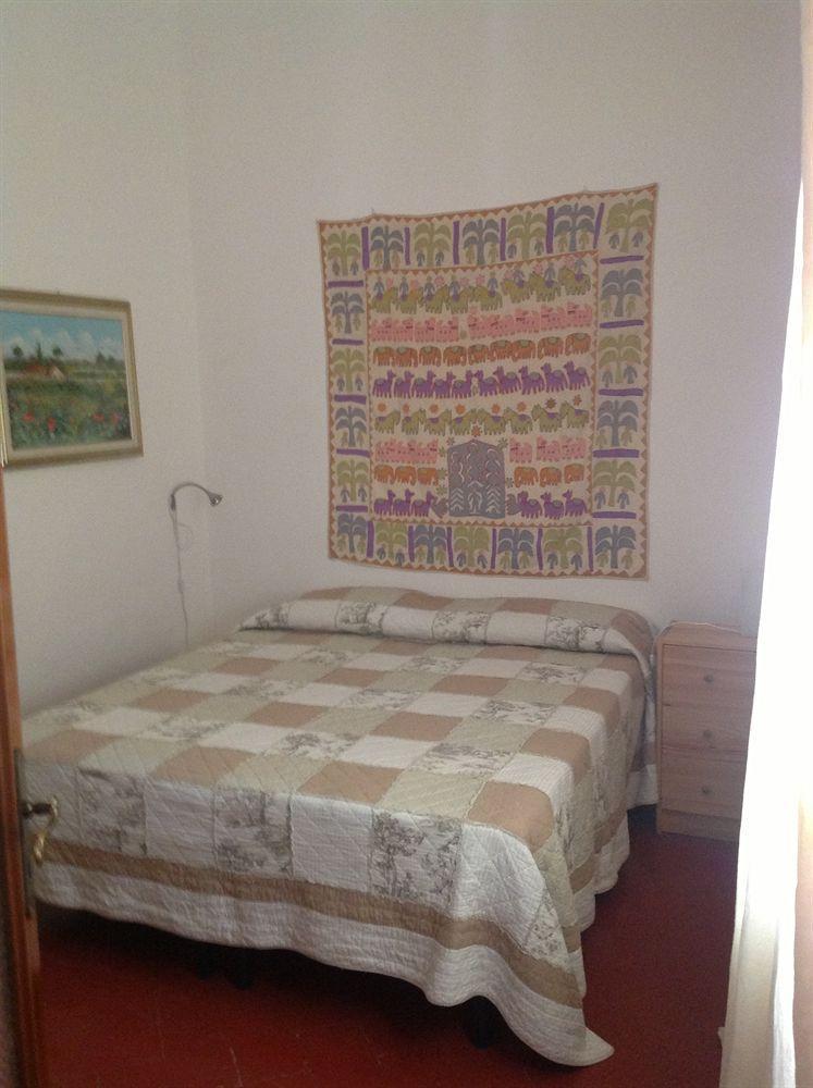 B&B Duccio Di Buoninsegna เซียนา ภายนอก รูปภาพ