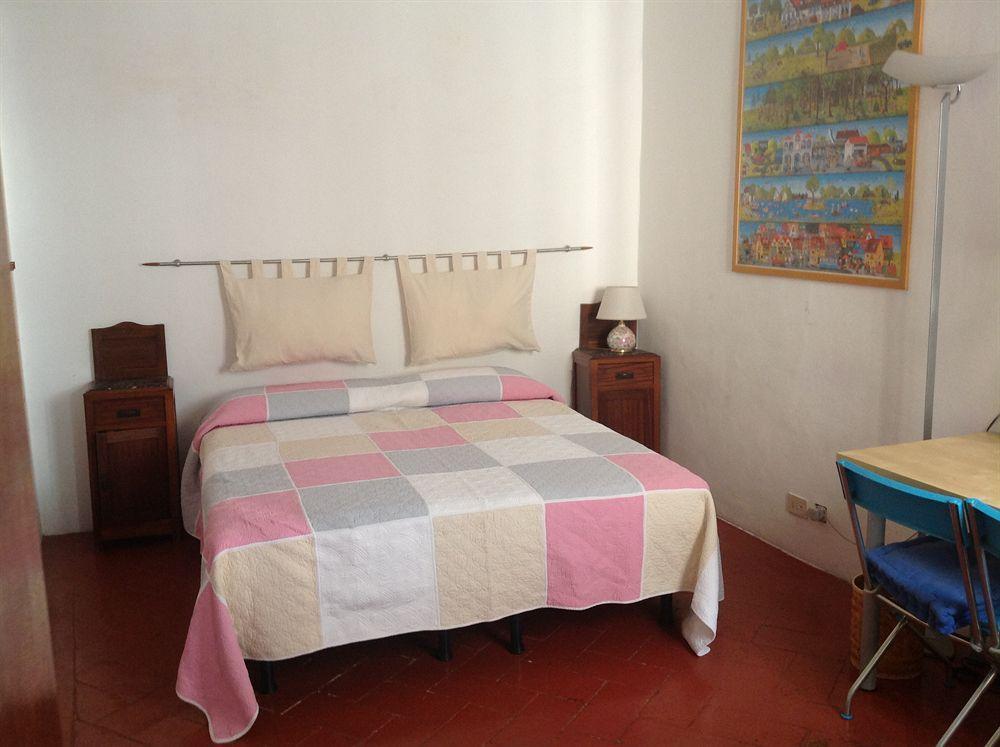 B&B Duccio Di Buoninsegna เซียนา ภายนอก รูปภาพ